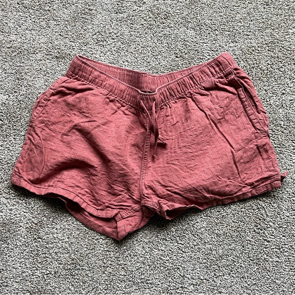 Patagonia Hemp Shorts in Red, Size Medium